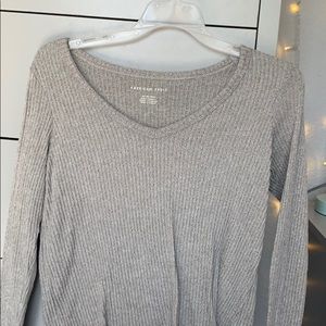 long sleeve gray shirt